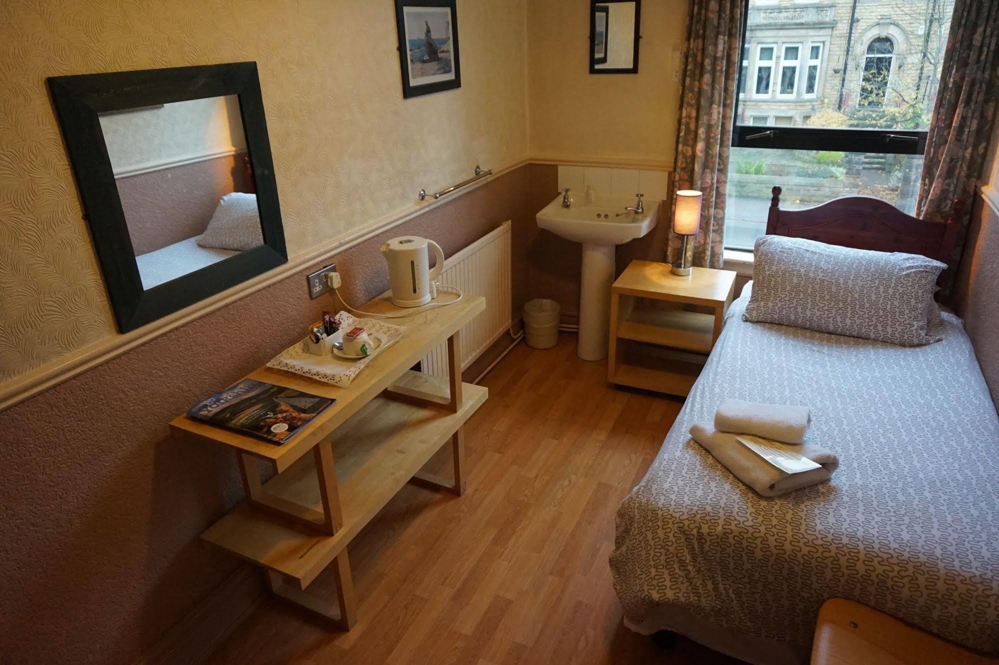 The Boundary Hotel - B&B Leeds  Eksteriør billede